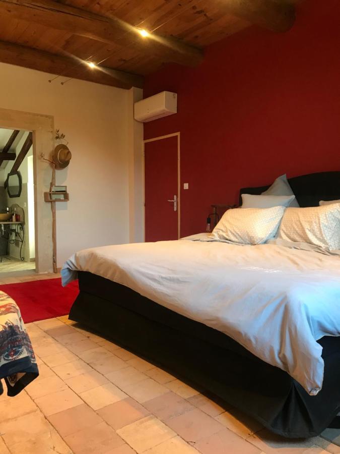 La Bergerie Des Amandiers Chambres Et Table D'Hotes Malataverne Ngoại thất bức ảnh